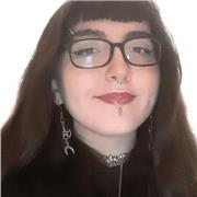 Soy ambiciosa, me gustaría enseñar a los peques la pasión del dibujo, ayudándoles a desarrollar su imaginación y amor por el arte